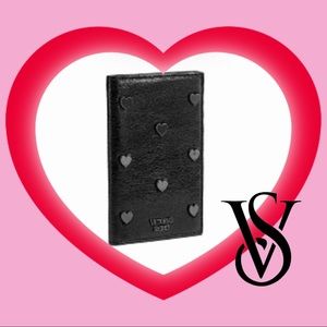 VICTORIA’S SECRET Heart Metallic Passport Cover
